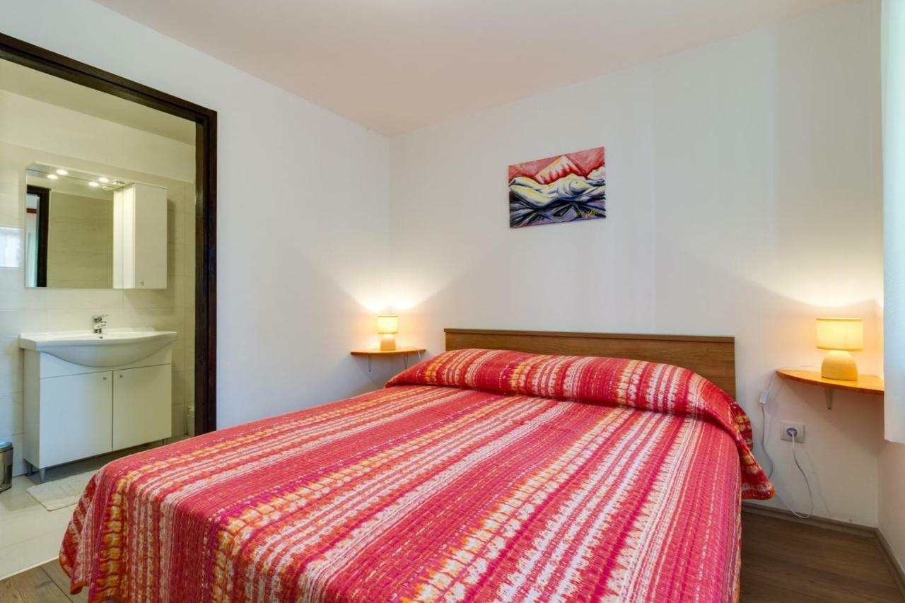 Apartments Perka Near Beach Pula Zewnętrze zdjęcie